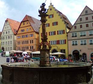  St.Georgsbrunnen in Rothenburg o.d. Tauber