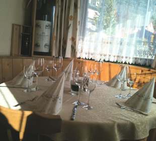 Restaurant à La Staziun - “Bahnhöfli”