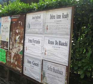 Infos an der Seepromenade Gravedona