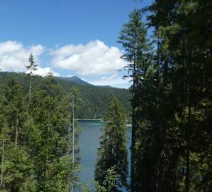Blick über den Eibsee hinweg