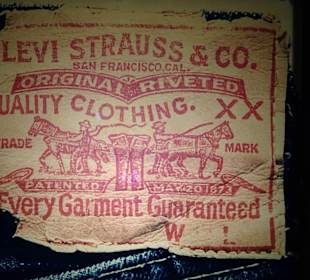 In den Ausstellungsräumen des Levi Strauss Museums