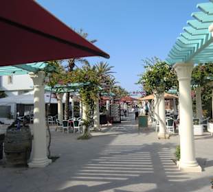Restaurants am Yachthafen in Yasemine