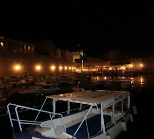 Abends am alten Hafen