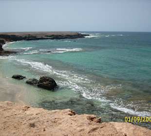 Eine schöne Strandlandschaft mit dem Atlantik