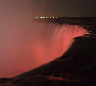 Niagara Fälle bei Nacht