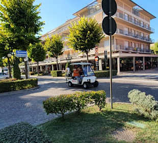 Der Hauptplatz am Abend richtig was los