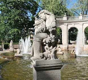 Beim Märchenbrunnen im Volkspark Friedrichshain