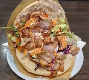Zum Abendessen bei Baran Döner in der Wolfsgasse