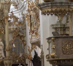 Stift Unserer Lieben Frau zur Alten Kapelle