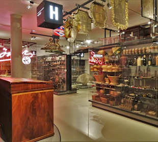 Rundgang durch das Schaumagazin