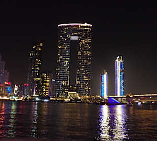 Skyline vom Wasser aus....