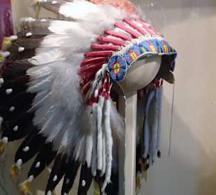 Rundgang durch die Indianer-Ausstellung