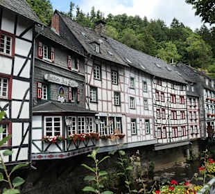 Bei einem Altstadt-Bummel durch Monschau