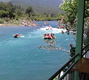 Eine Fahat nach Baskonak zum Rafting