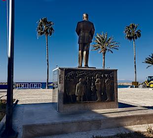 Atatürk-Denkmal