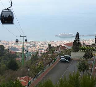 Mit der Seilbahn nach Monte