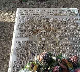 Gefallenen-Denkmal am Münsterplatz