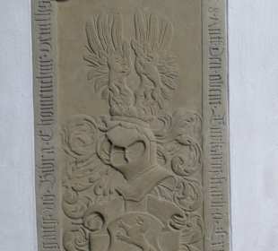 Die Deutschhauskirche in Würzburg (linksmainisch)