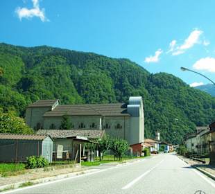 Die große Kirche in Sicht