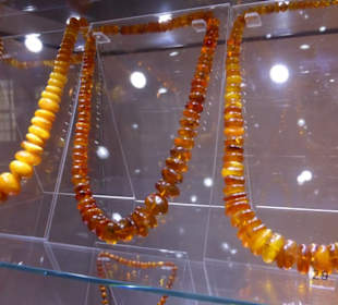 Im Bernsteinmuseum: tolle Bernsteinarbeiten