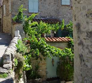 Rundgang durch die Altstadt von Eus