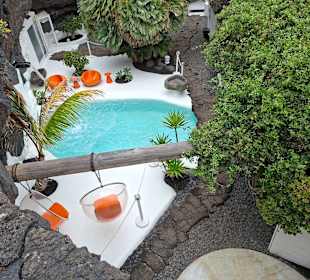 Schwimmmbecken