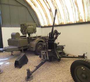 Auf dem Gelände des Militärmuseums Lesany