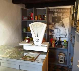 Alter Kolonialwarenladen