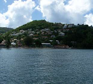 Badestrand in der gegenüberliegenden Bucht