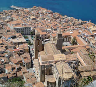 Вид на чефалу с горы