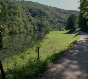 Wander- und Radweg Donau