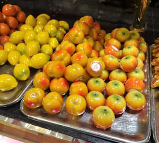 Marzipanauswahl im Café Niederegger