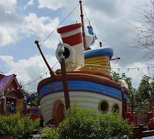 Magic Kingdom, Mickey's Toon Town