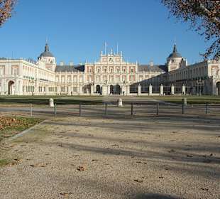 Vista frontal del Palacio Real de Aranjuez