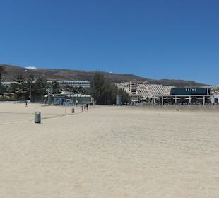 Blick vom Srand Richtung Hotel