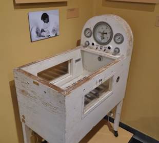 Inkubator aus vergangener Zeit