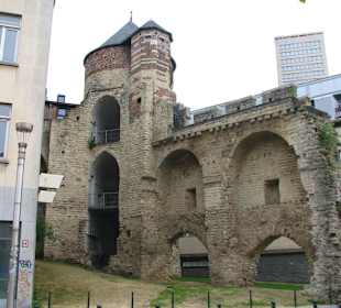 В центре такие древности сохранились