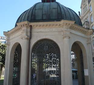 Pavillon mit dem Kochbrunnen