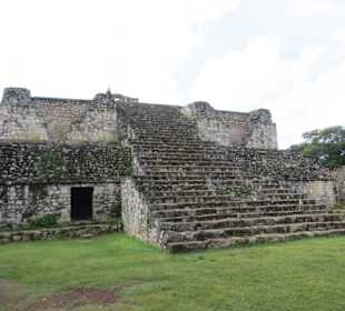 Ein Spaziergang auf dem Ruinen Gelände