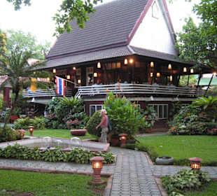 Whole Earth Restaurant