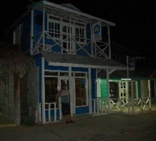 Geschäfte bei Nacht