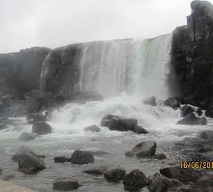 Водопад рядом с Тингом, очень живописный !