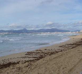 Sonne und Wind aber keine Badegäste