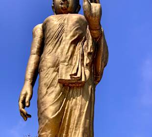 Wat Plai Laem