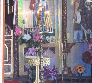 Cerkiew zwiedzana w trakcie safari