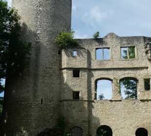 Unterwegs in der Ruine von Burg Neuhaus