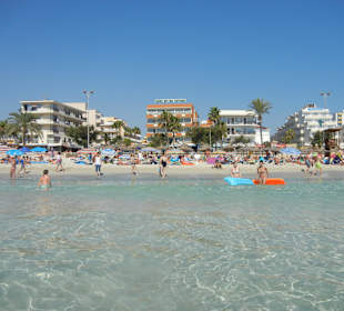 Der Strand in der Nähe des Hotels