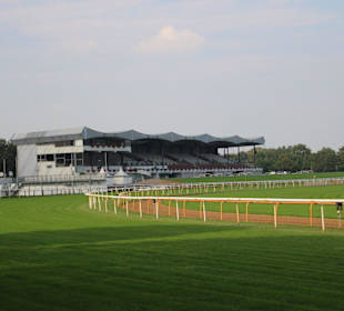 Blick auf die Pferderennbahn "Neue Bult"