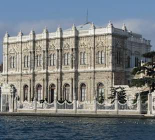 Дворец Долмабахче.