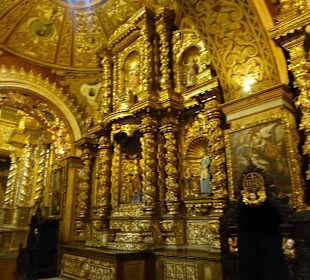 Alles mit viel Gold verziert